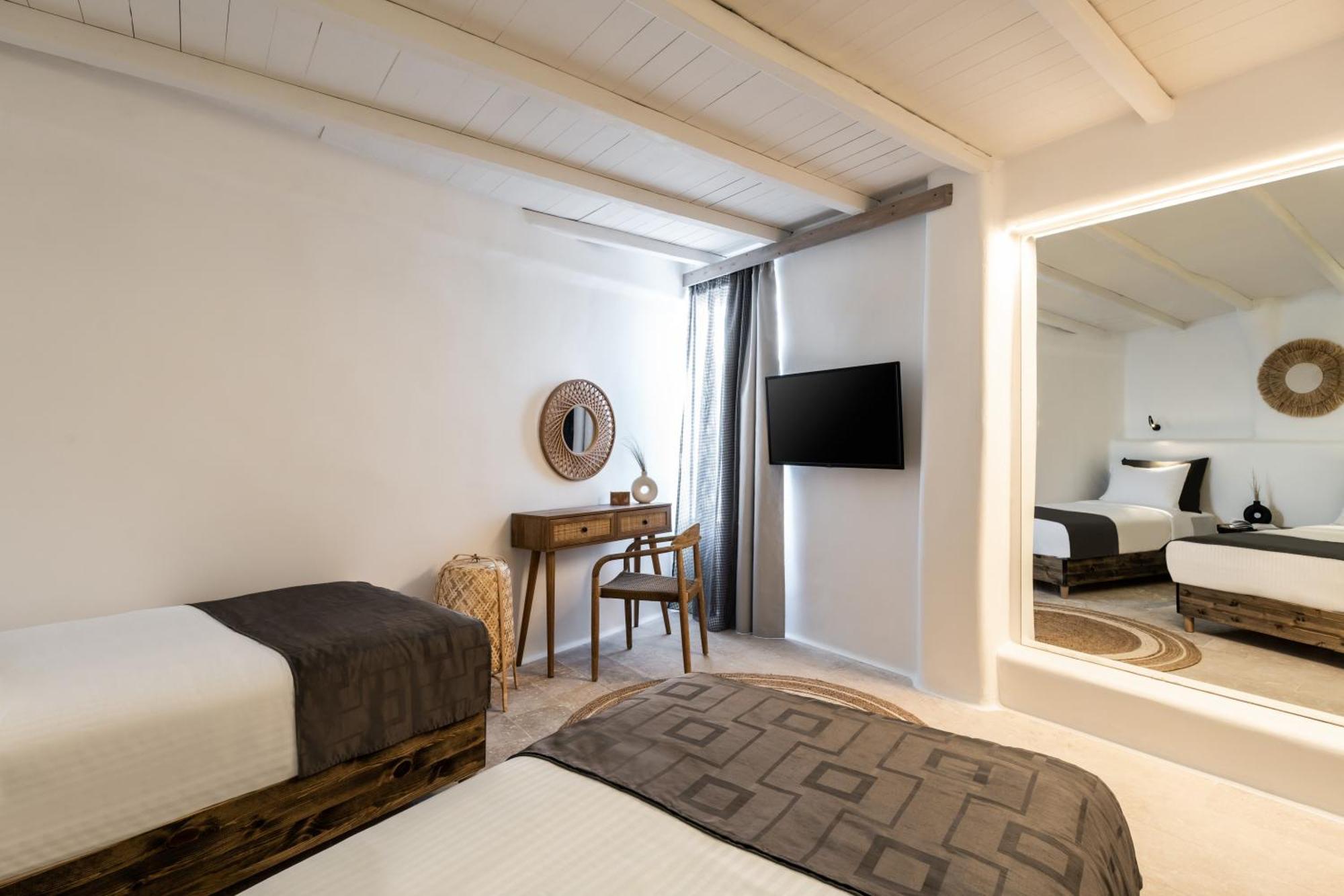 White Stone Mykonos Hotel Agios Ioannis Diakoftis ภายนอก รูปภาพ