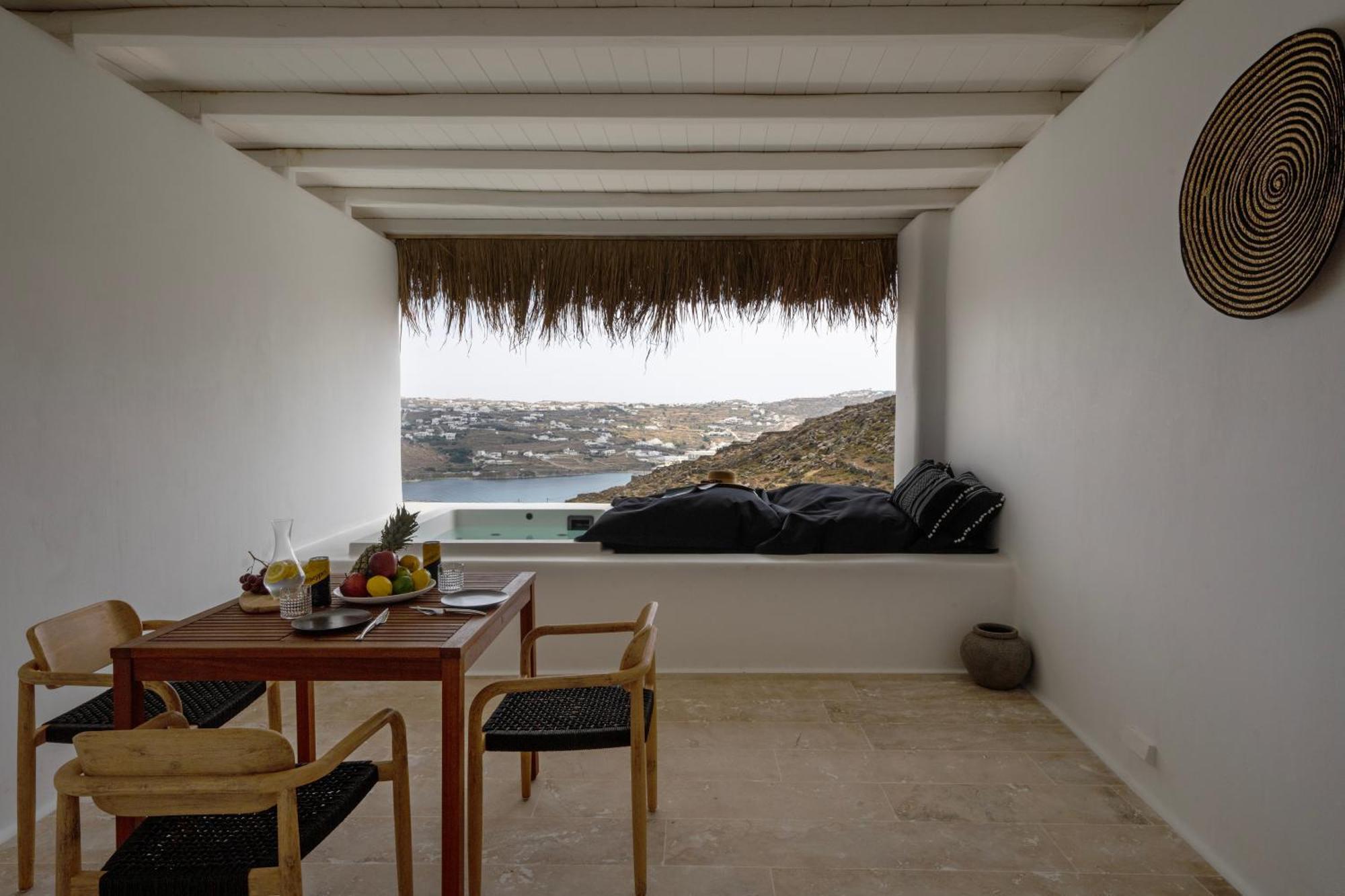 White Stone Mykonos Hotel Agios Ioannis Diakoftis ภายนอก รูปภาพ