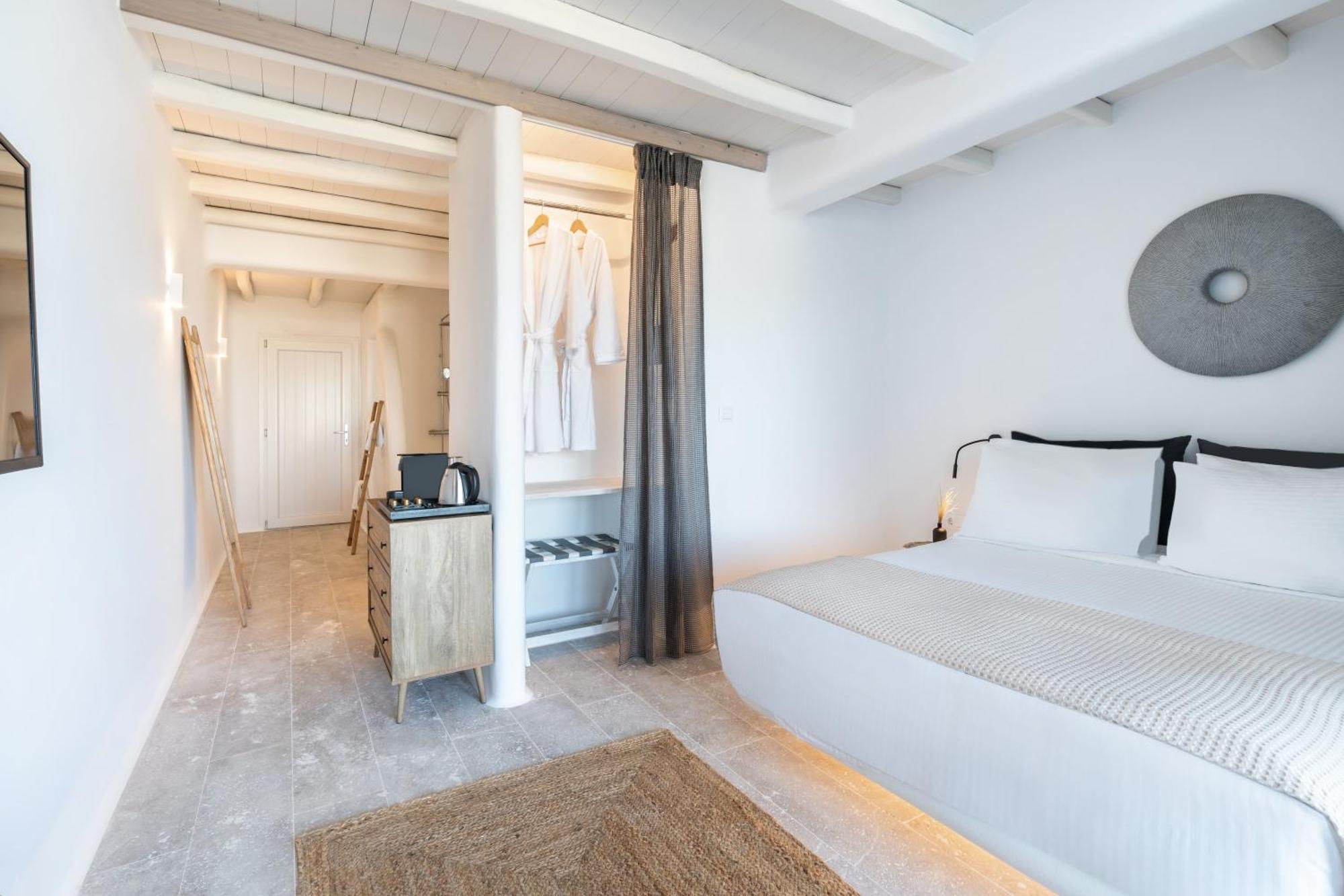 White Stone Mykonos Hotel Agios Ioannis Diakoftis ภายนอก รูปภาพ